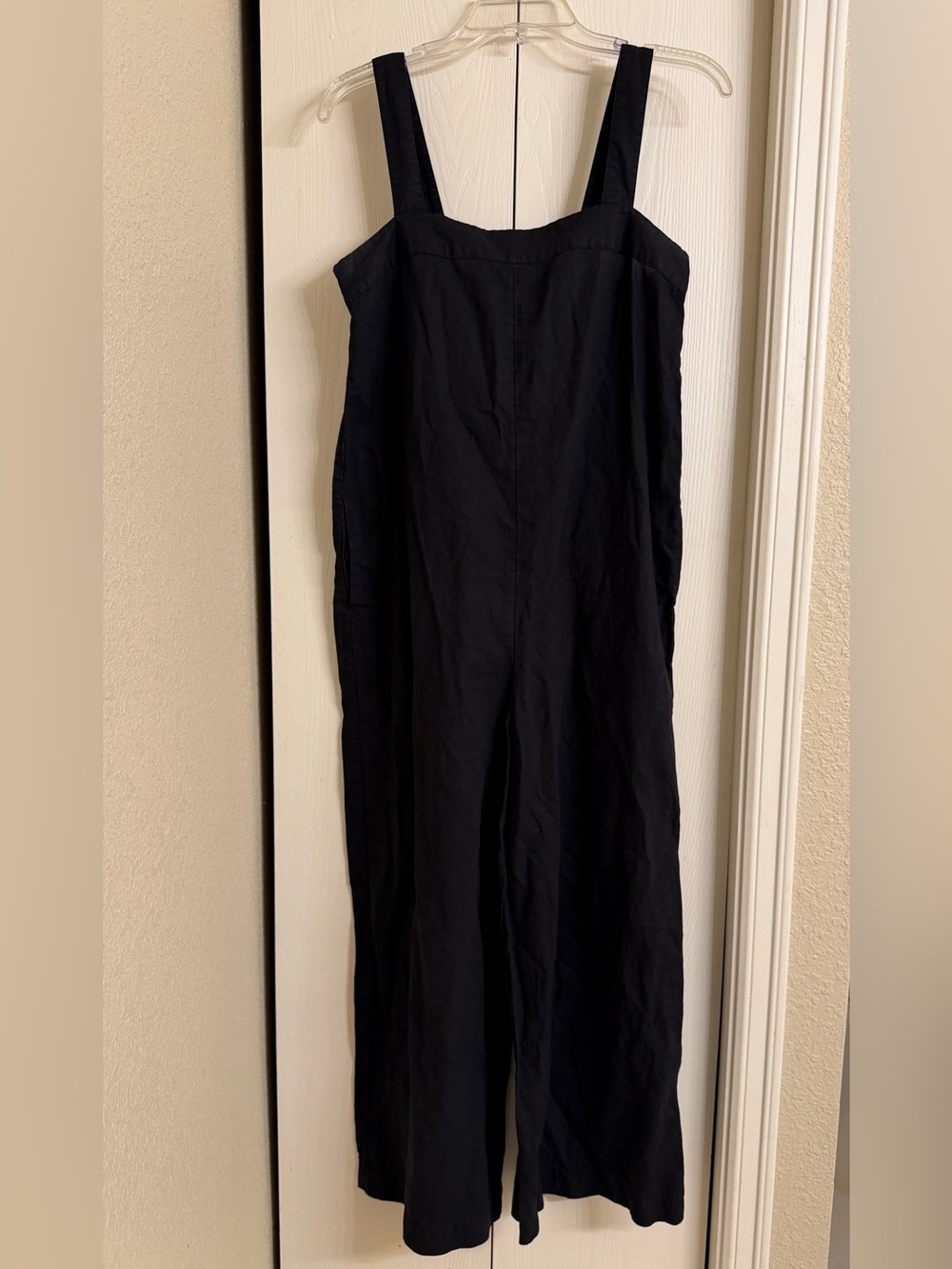 UNIQLO Black Linen Blend Wide Leg Jumpsuit S Comfy  Adjustable Straps